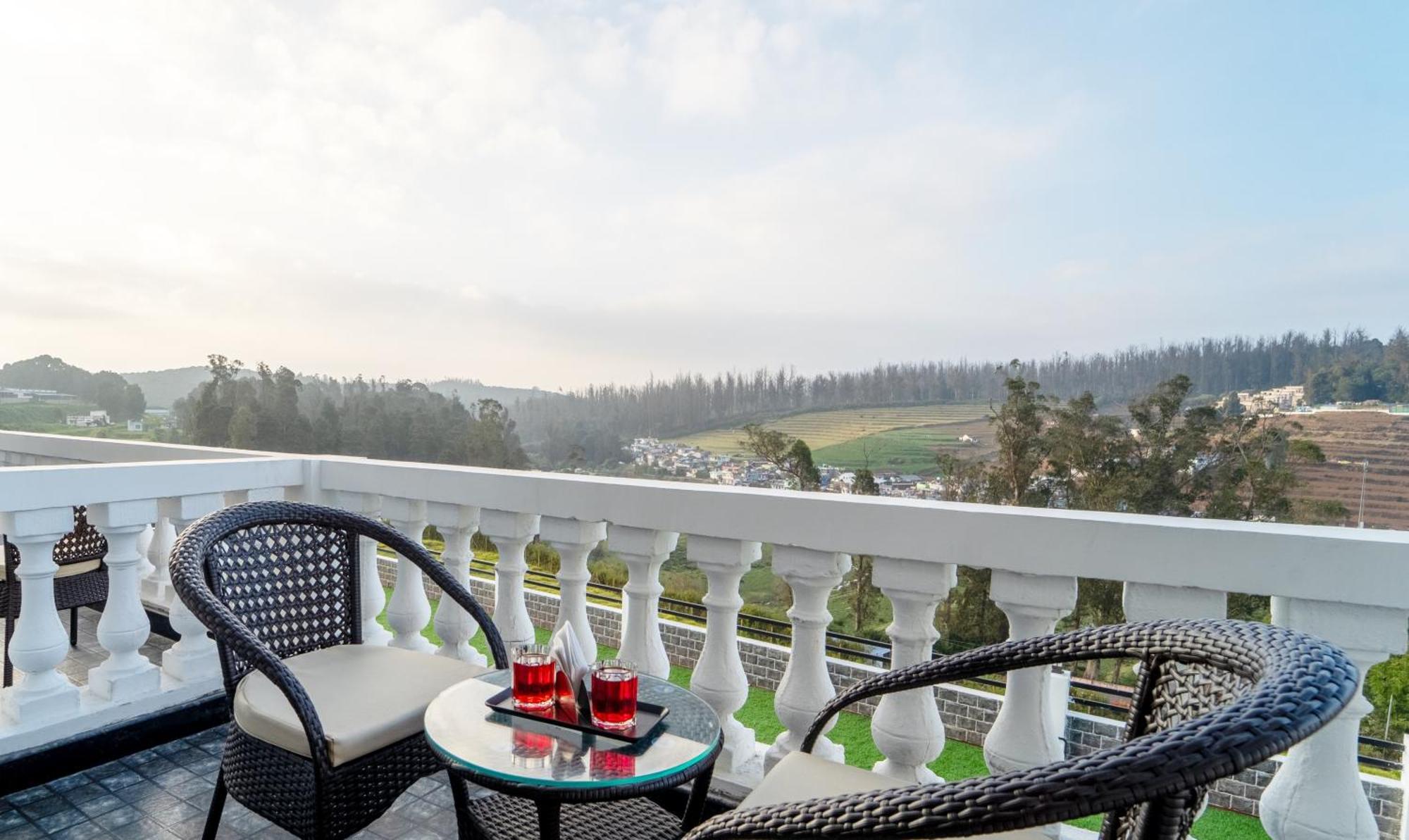 Treebo Skydale Premium Suites, 1500 Mtrs From Ooty Lake المظهر الخارجي الصورة